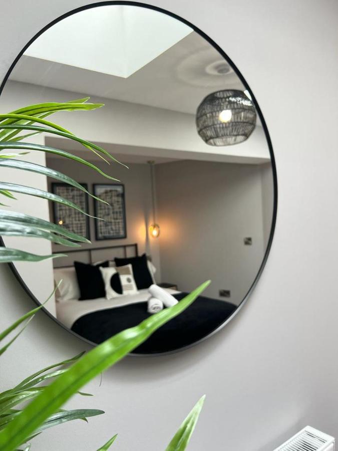 Central Belfast Modern Apartment Great Location Free Parking Bagian luar foto