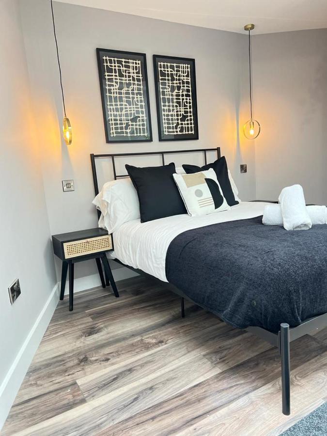 Central Belfast Modern Apartment Great Location Free Parking Bagian luar foto