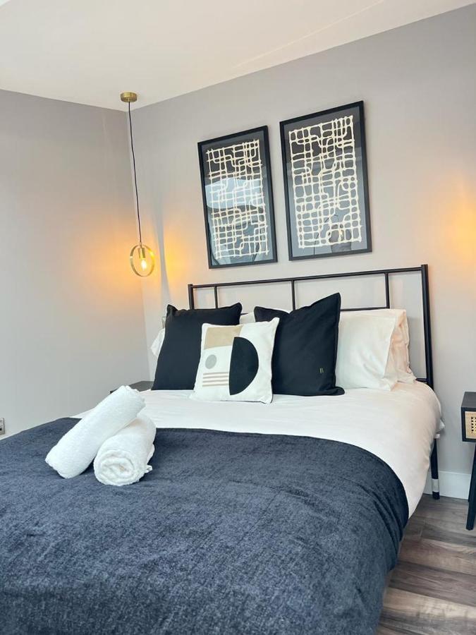 Central Belfast Modern Apartment Great Location Free Parking Bagian luar foto